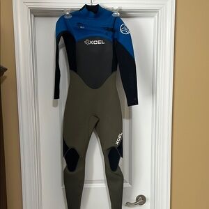 XCEL Blue and Black WETSUIT   Size 10. Excellent condition